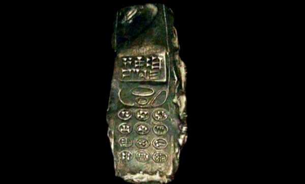 В Австрии найден Nokia 3310, которому почти 1000 лет!