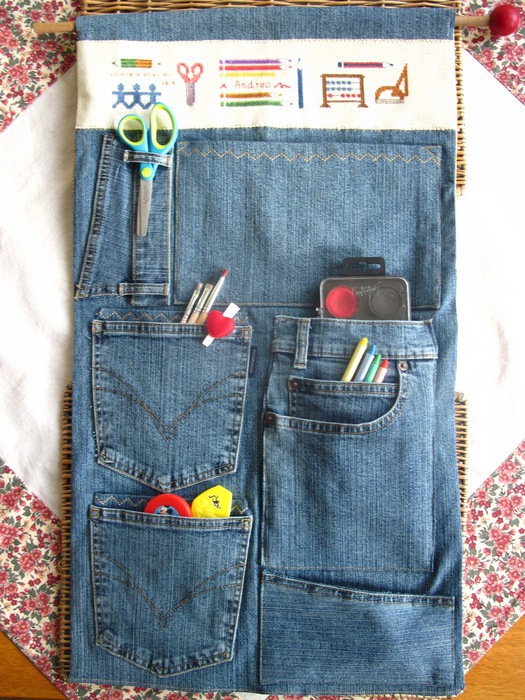 25 идей: вторая жизнь старых джинсов с пользой для дома