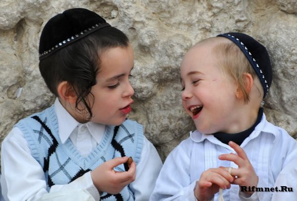 Почему еврейские дети становятся гениями: 7 правил воспитания