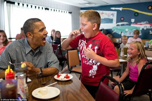 Фотограф Белого Дома показал свои любимые фото Обамы — на прощание