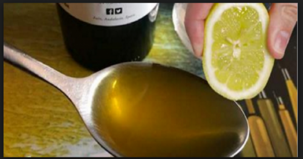 Смешайте 1 лимон с 1 столовой ложкой оливкового масла и Вы будете использовать это всю жизнь!