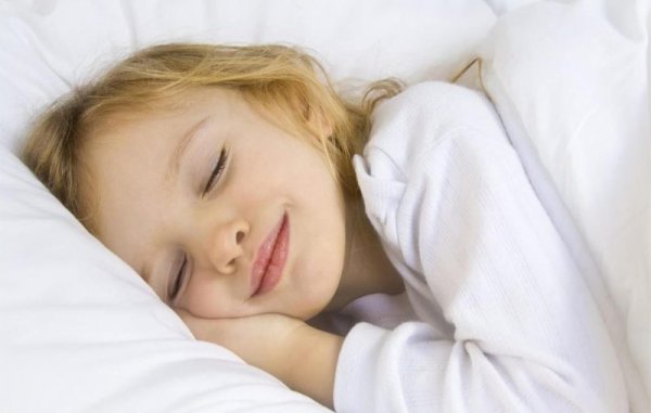 Заботливые родители никогда не позволят ребенку поздно лечь спать! Это очень опасно для него.