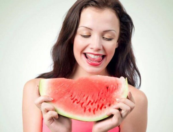 10 мифов про фрукты и стройность