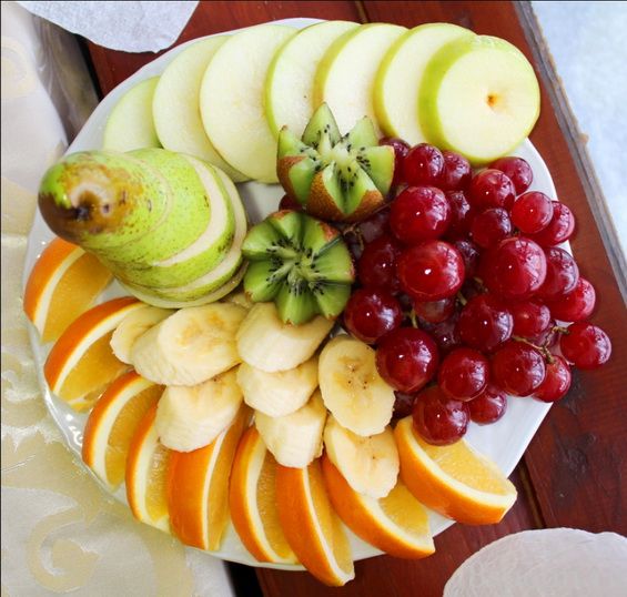 Идеальные варианты подачи фруктов на праздничный стол! Справится каждая хозяйка!