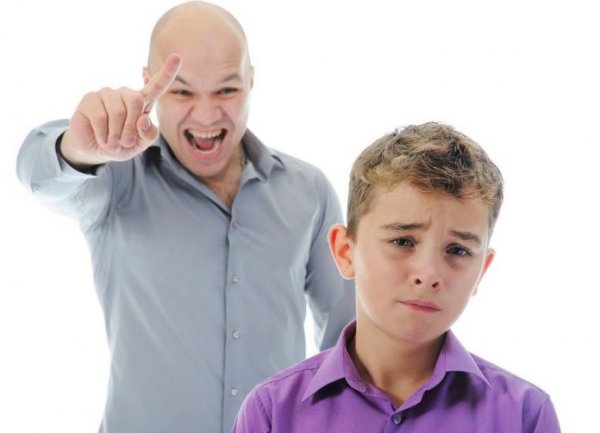 Гнев родителей – главных враг в воспитательном процессе