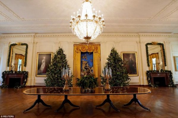 Посмотрите, во что превратила Белый дом Мелания Трамп к Рождеству!