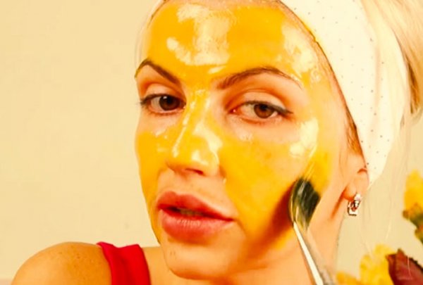 Подтягивающая маска с желтком, медом и лимоном от популярной блогерши!