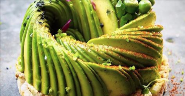 Салаты из авокадо: 21 рецепт для гурманов