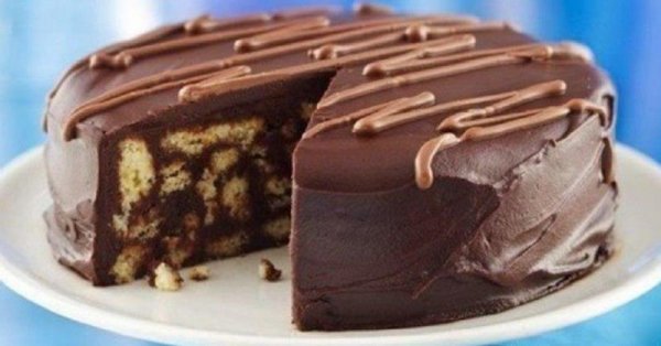 Шоколадный торт готовится сам, без духовки! Такую однородную глазурь…