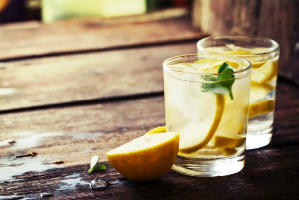 Пей теплую воду с лимоном натощак, но! Не допускай этой губительной ошибки, ее делают многие пьющие…»