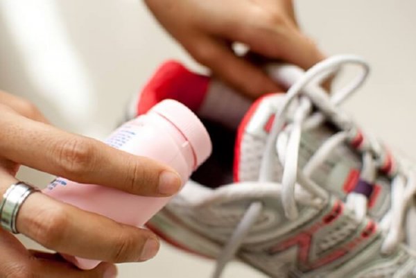 5 способов вывести неприятный запах от обуви