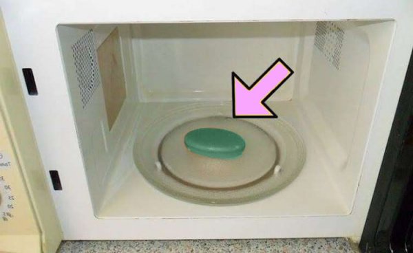 Что случится, если кусок мыла поставить в микроволновую печь?