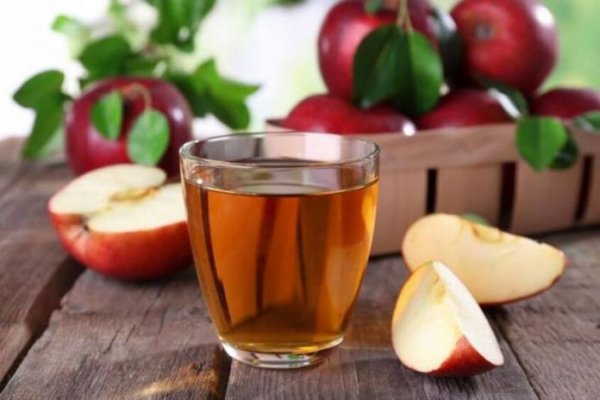Смешайте оливковое масло с лимонным соком и яблочным уксусом, чтобы легко избавиться от камней в почках